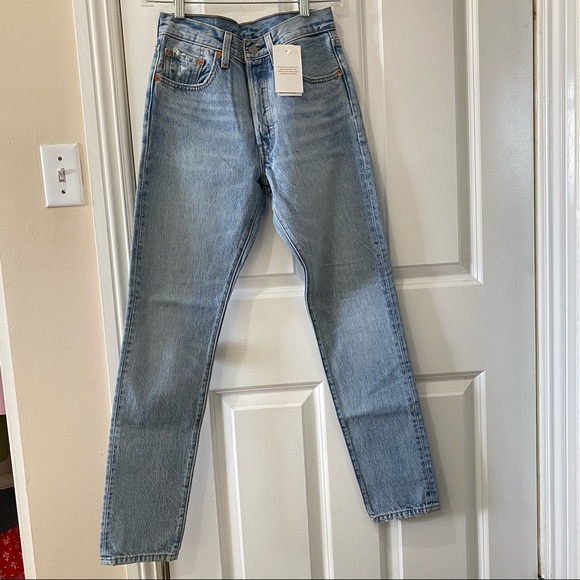 NWT Levi’s 501 S Skinny Jeans in Love Fool 24 x 30 - Picture 5 of 16